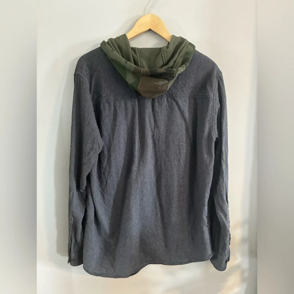 Urban Pipeline Hooded Shacket Size Large